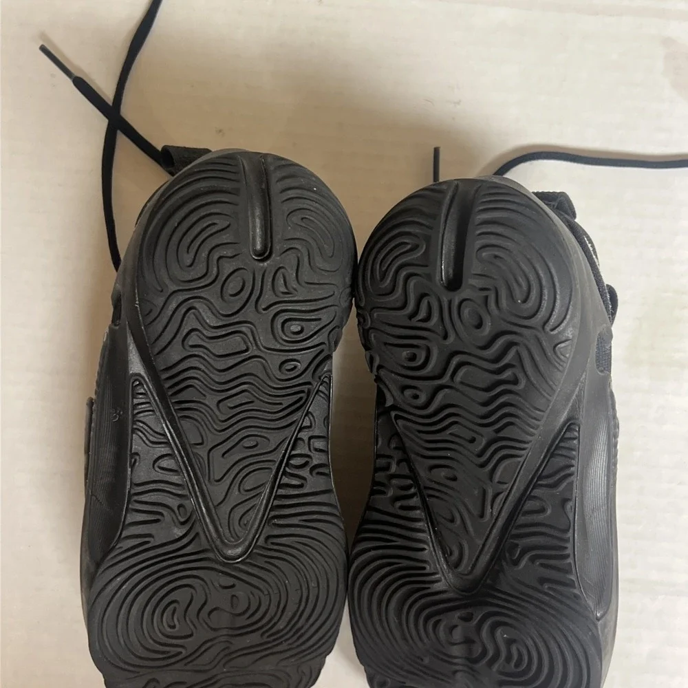 Nike‎ Zoom Freak 3 GS 'Black Metallic Silver' DB4158-002 4.5Y No Box.